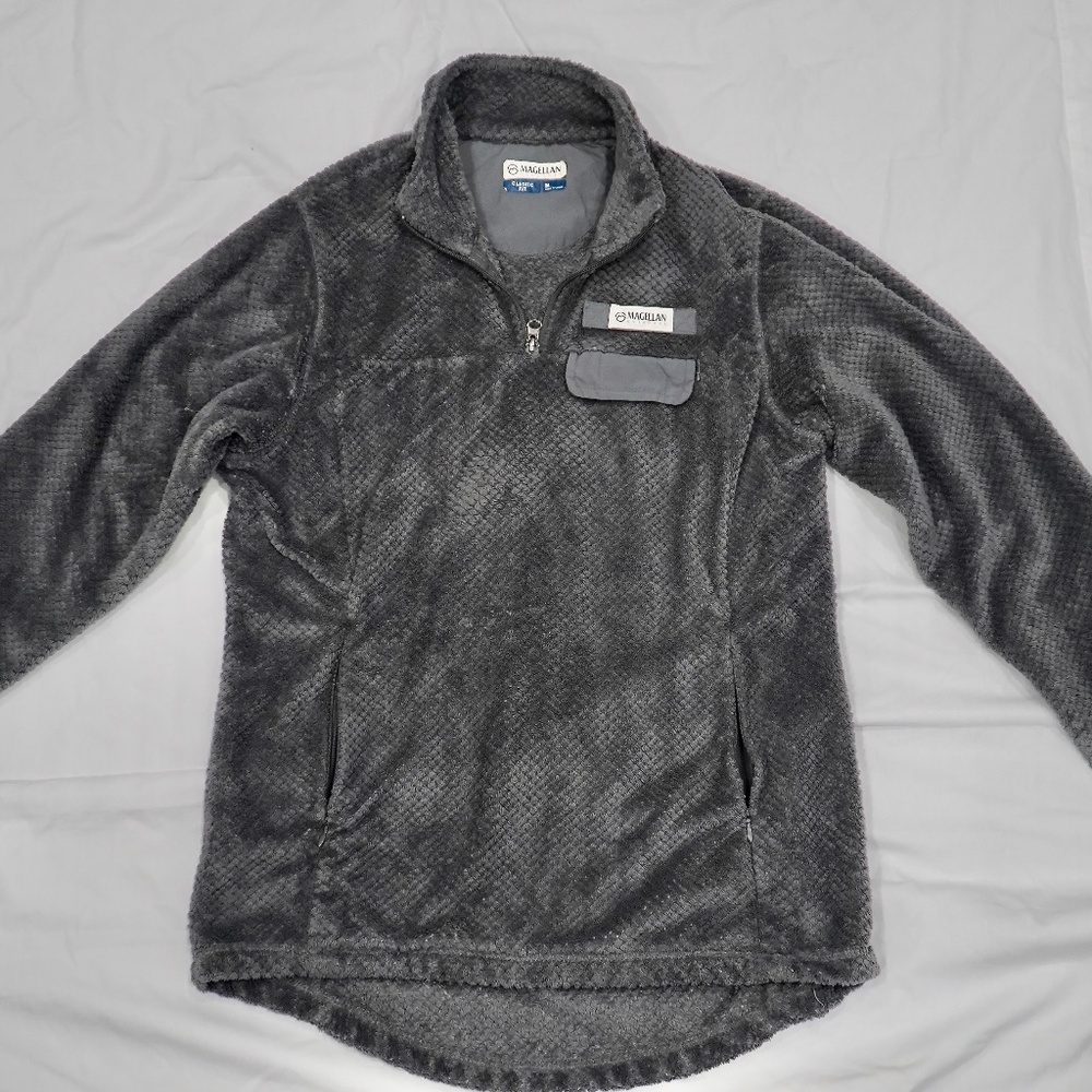 Magellan Outdoors Gray Fuzzy Quarter Zip Pullover - M